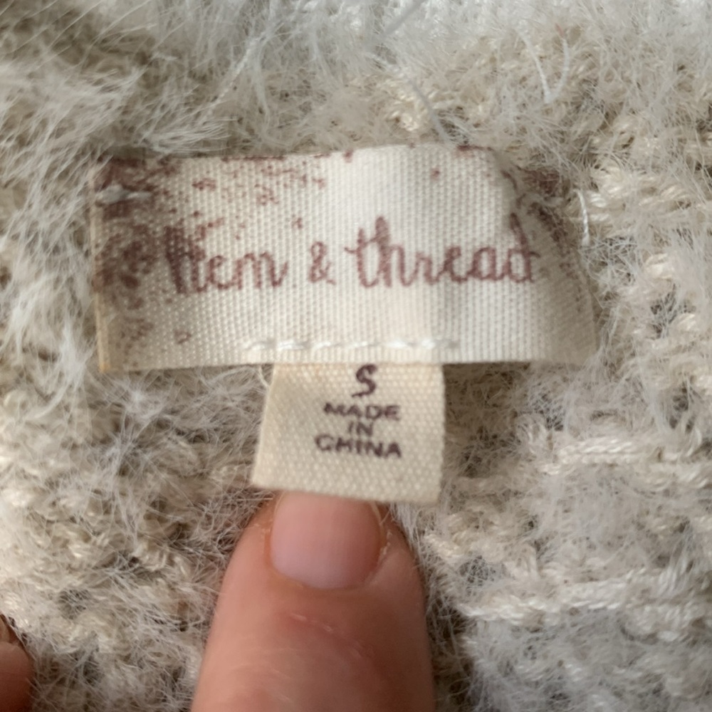 Hem & Thread sweater - Picture 2 of 5